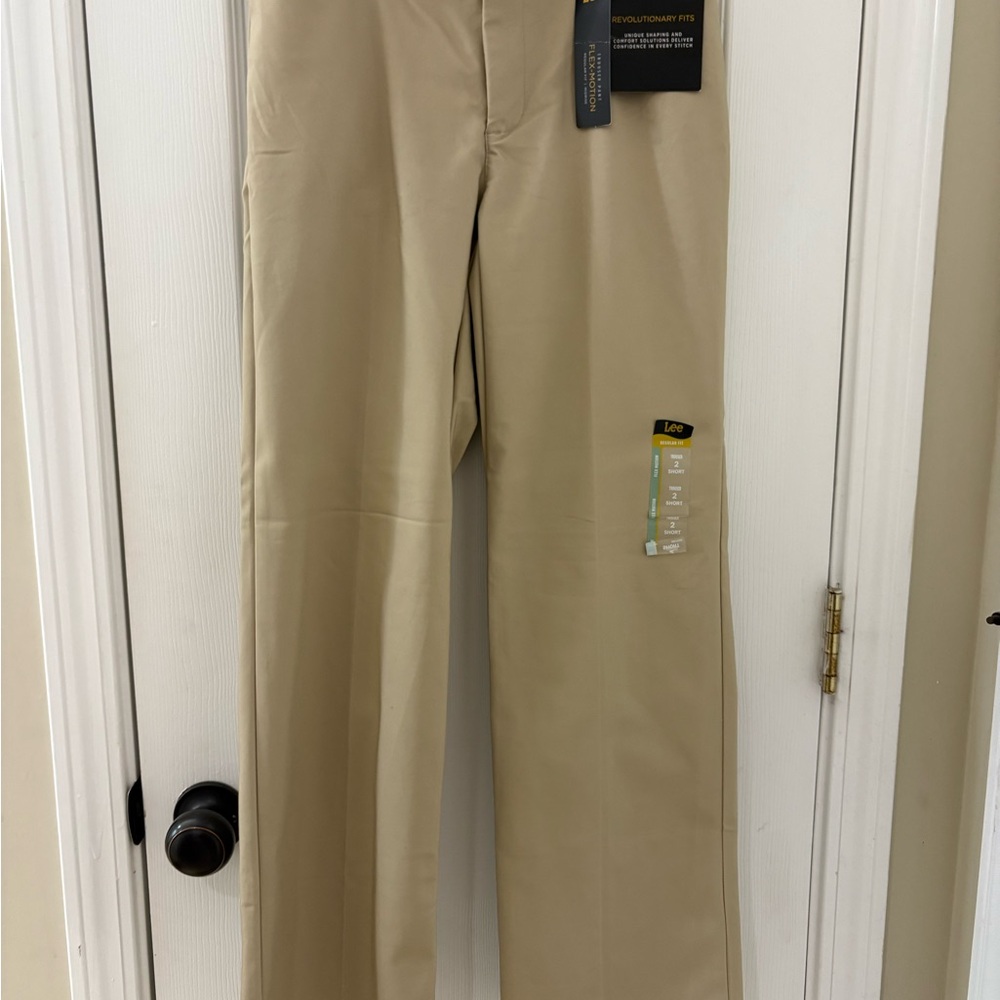 🟪2/$20 Lee Women’s Khaki Chinos